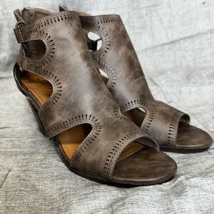 Jellypop Brown Ankle Booties